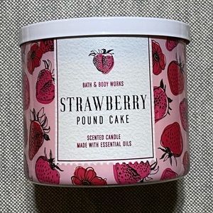 Strawberry Pound Cake Candle NEW